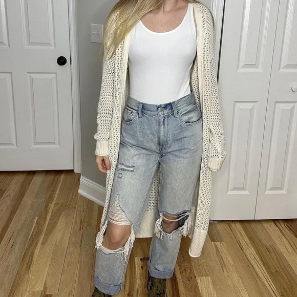 Ivory Duster - Picture 2 of 4